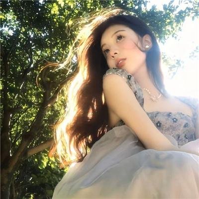 俏皮女学生